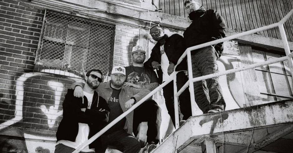 Gridiron, Missing Link, and Splitknuckle