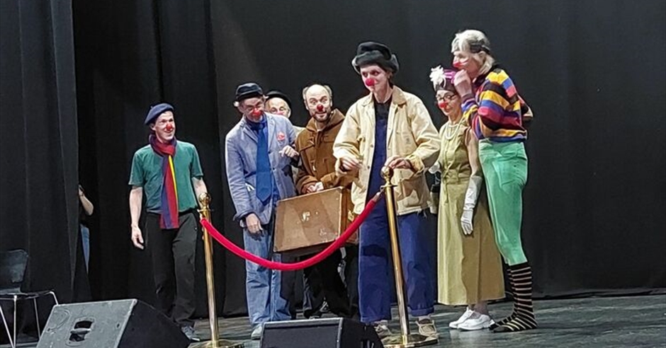 School of Clowns Course